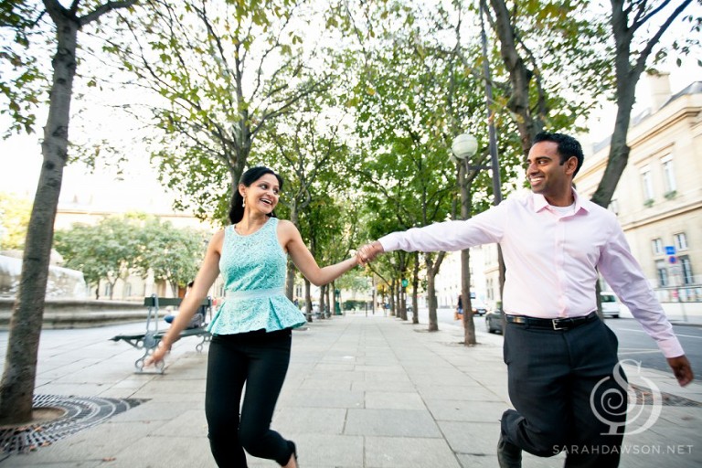 engagement photos in paris sarahd dawson photography-10