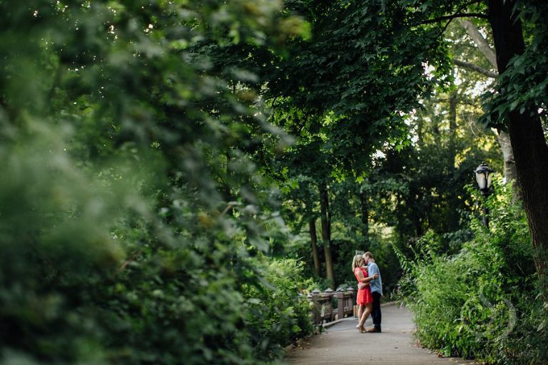 engaged-central-park-new-york-city-pictures-photography-sarah-dawson-10