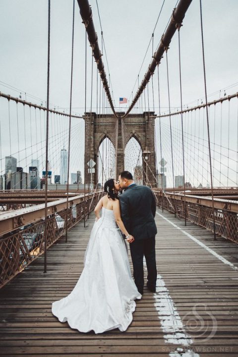 new-york-city-wedding-photos-sarah-dawson-photography-central-park-bethesda-fountain-boat-house-brooklyn-bridge-17