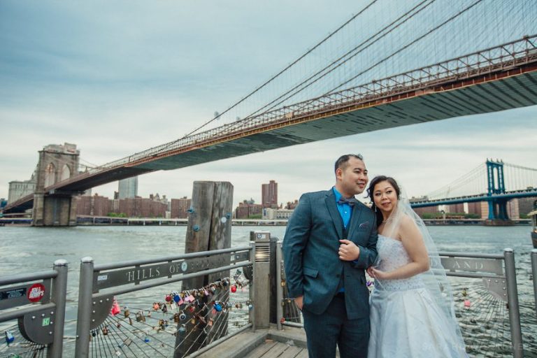 new-york-city-wedding-photos-sarah-dawson-photography-central-park-bethesda-fountain-boat-house-brooklyn-bridge-19