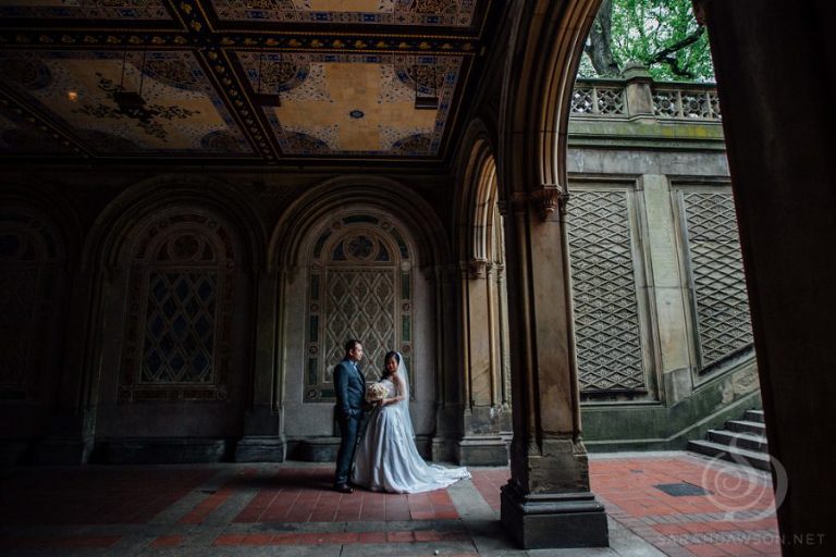 new-york-city-wedding-photos-sarah-dawson-photography-central-park-bethesda-fountain-boat-house-brooklyn-bridge-4