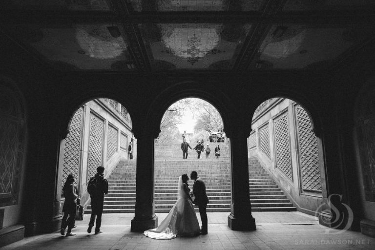 new-york-city-wedding-photos-sarah-dawson-photography-central-park-bethesda-fountain-boat-house-brooklyn-bridge-7
