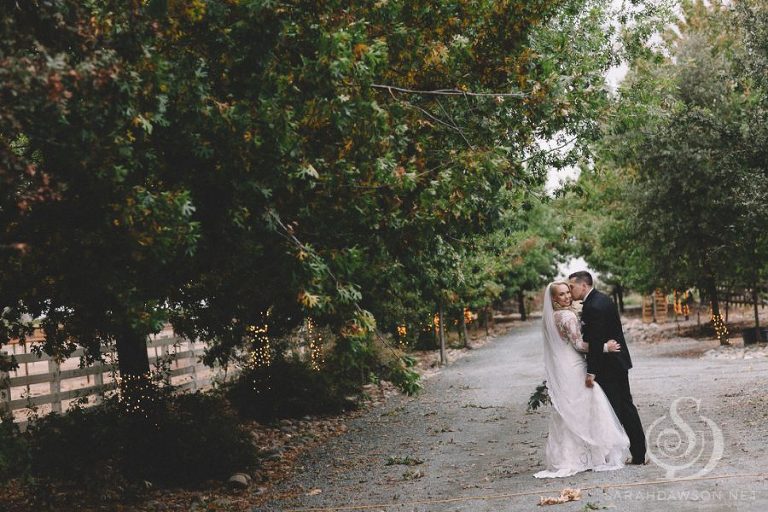 dylan-and-marissa-red-barn-wedding-sarah-dawson-photography00978