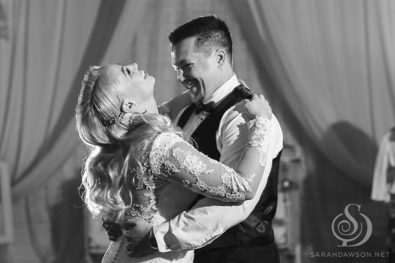 dylan-and-marissa-red-barn-wedding-sarah-dawson-photography00988
